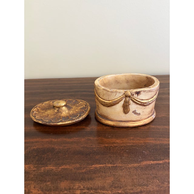Hollywood Regency Italian Giltwood Lidded Box For Sale - Image 11 of 13