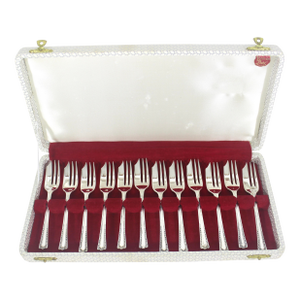 Vintage English Silver Plated Pastry Cake Dessert Forks in Original Case- 12 Pieces