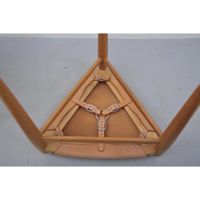 Tripod Stools in Oak by Uno & Östen Kristiansson for Luxus, 1950s, Set of 2 For Sale - Image 6 of 8