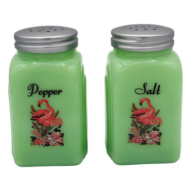 Mid-Century Jadeite Green Glass Pink Flamingos Salt and Pepper Set For Sale - Image 13 of 13