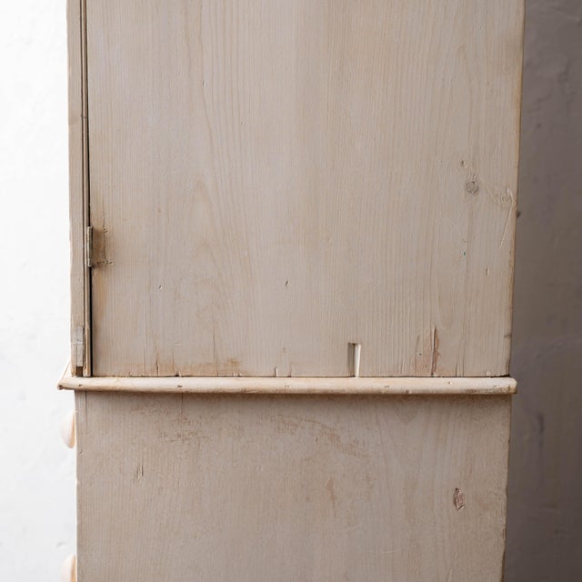 English Pine Linen Press, 19th Century For Sale - Image 18 of 18