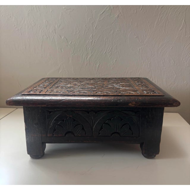 Wood 18th Century English Oak Box For Sale - Image 7 of 9