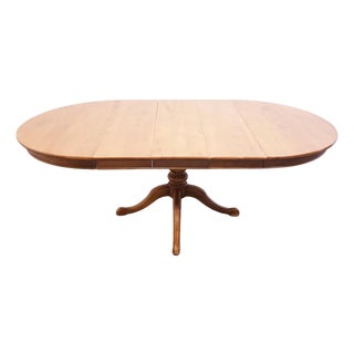 Thomasville Furniture Post Road Collection Solid Hard Rock Maple Colonial Early American 85" Pedestal Dining Table 750-64 For Sale