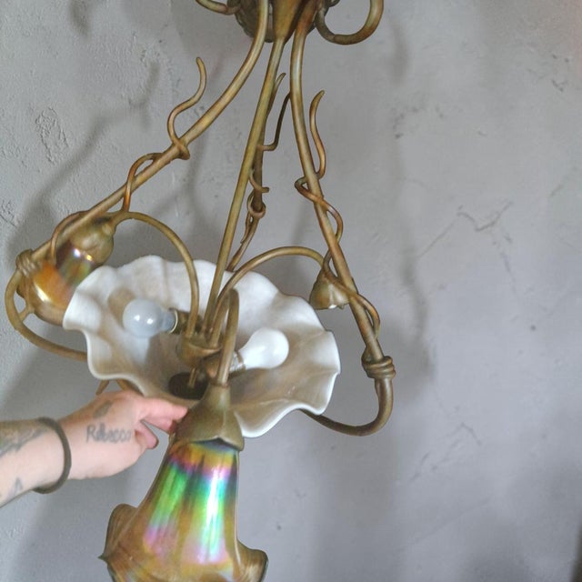 Art Nouveau Iridescent Glass Chandelier With Three Matching Sconces by Quoizel (Signed) For Sale - Image 14 of 14