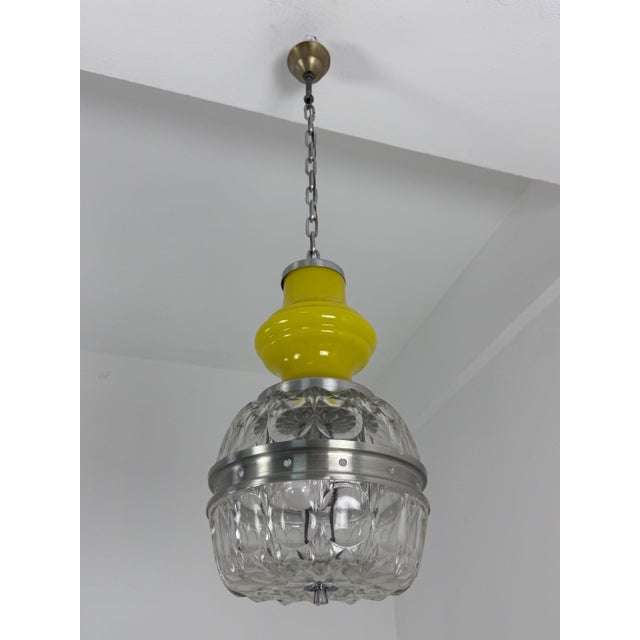 Space Age Pendant Lamps in Yellow Murano Glass, 1970s, Set of 2 For Sale - Image 6 of 15