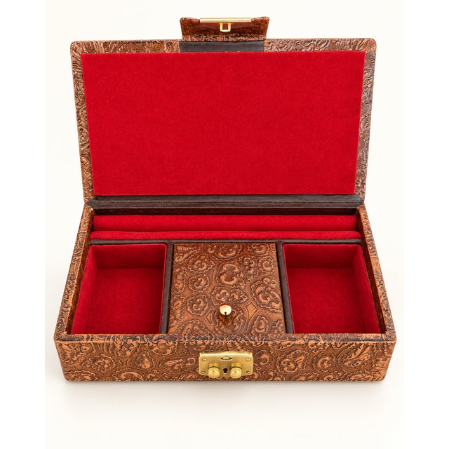 Vintage Spanish Tooled Leather Jewelry Box with Don Quixote, 1960s, in Very Good conditions. Designed 1960 to 1969