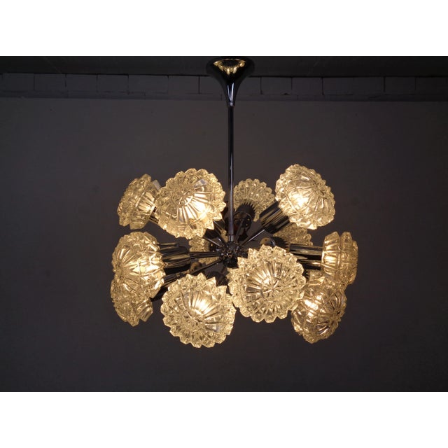 1960s Large Space Age Sputnik Ceiling Lamp with 18 Glasses by Richard Essig, 1960s For Sale - Image 5 of 18