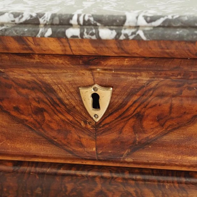 Louis-Philippe Walnut Chest of Drawers with Marble Top, 1850s For Sale - Image 7 of 18