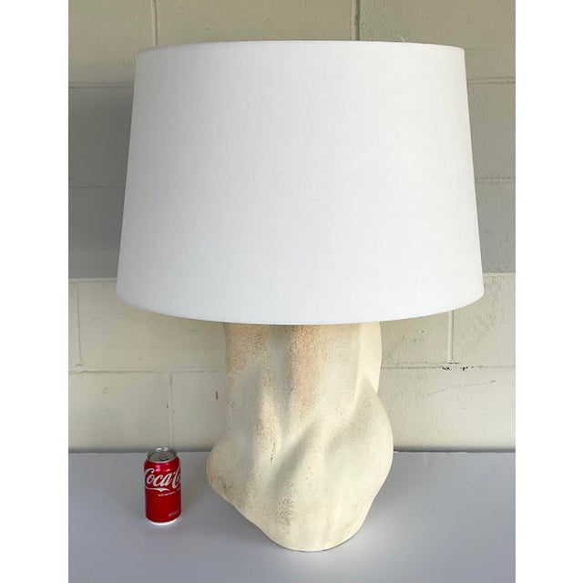 Contemporary Revelation Organic Modern Off-White and Tan Sculptural Grotto Table Lamp For Sale - Image 3 of 6