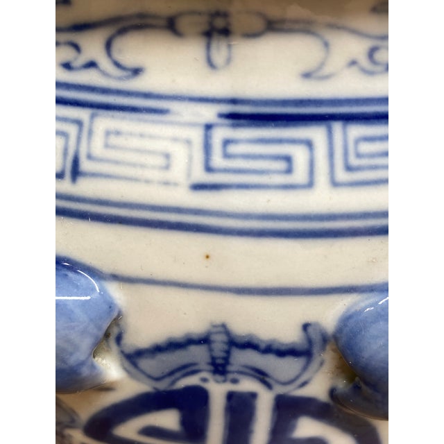 Late 20th Century Chinese Blue & White Chinoiserie Rice Jar With Foo Dog Lid For Sale - Image 13 of 13