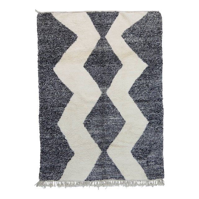 Berber Beniourain Rug in Black and White Wool, Morocco, 1995 For Sale