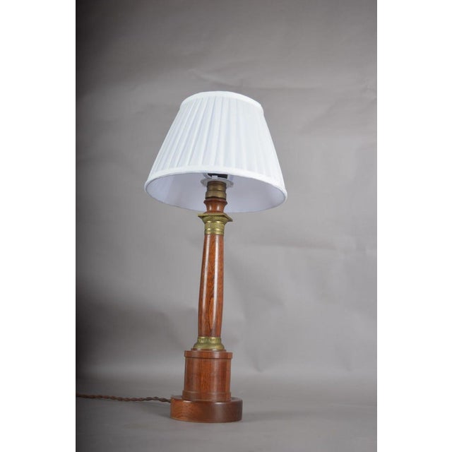 Vintage Neoclassical Style Turned Wood Column Table Lamp, Brass Collar Accents For Sale - Image 4 of 8