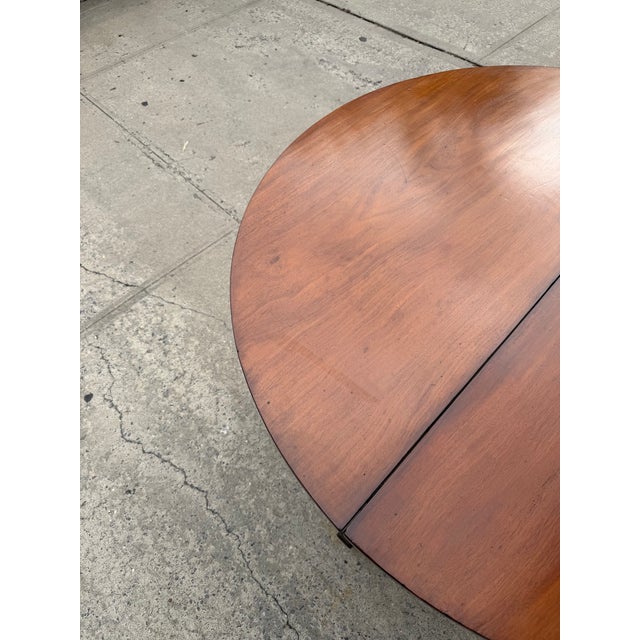 Vintage Federal Style Mahogany Gateleg Round Drop Leaf Dining Table For Sale - Image 9 of 12