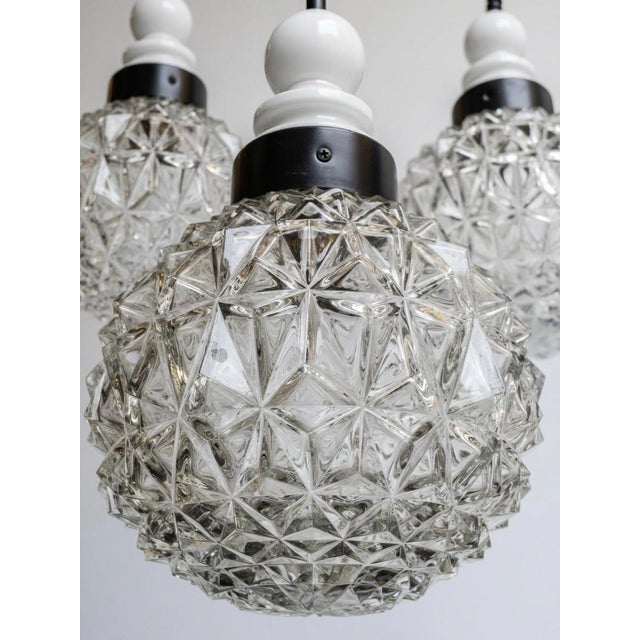 Authentic Mid-Century Italian Crystal Cluster Chandelier – Faceted Spherical Glass, 1960s Modern Lighting For Sale - Image 4 of 7
