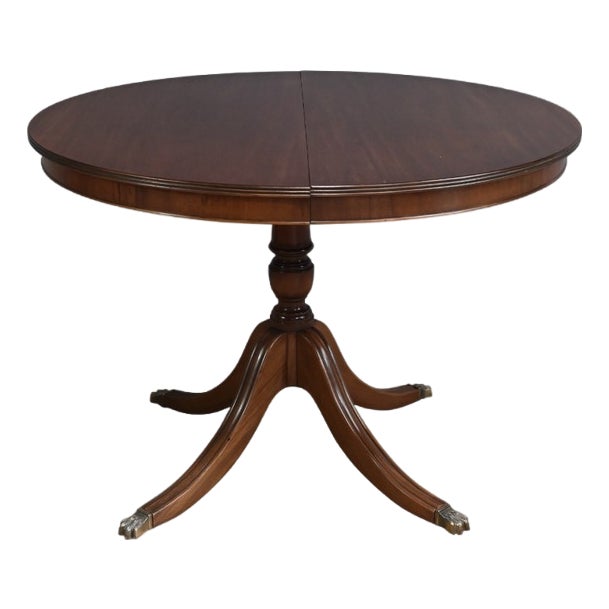 English Style Mahogany Extendable Pedestal Table, 1960s For Sale