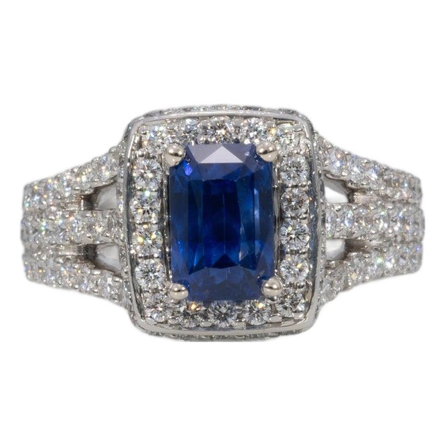 2Ct Gia Certified Ceylon Sapphire Estate Ring With Natural Diamonds in Platinum, Size 4.75 For Sale