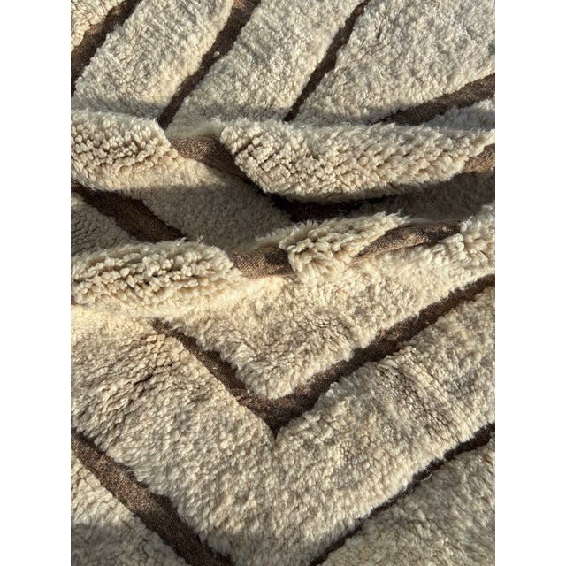 Textile Moroccan Beni Ouarain Wool Rug, 1990 For Sale - Image 7 of 11