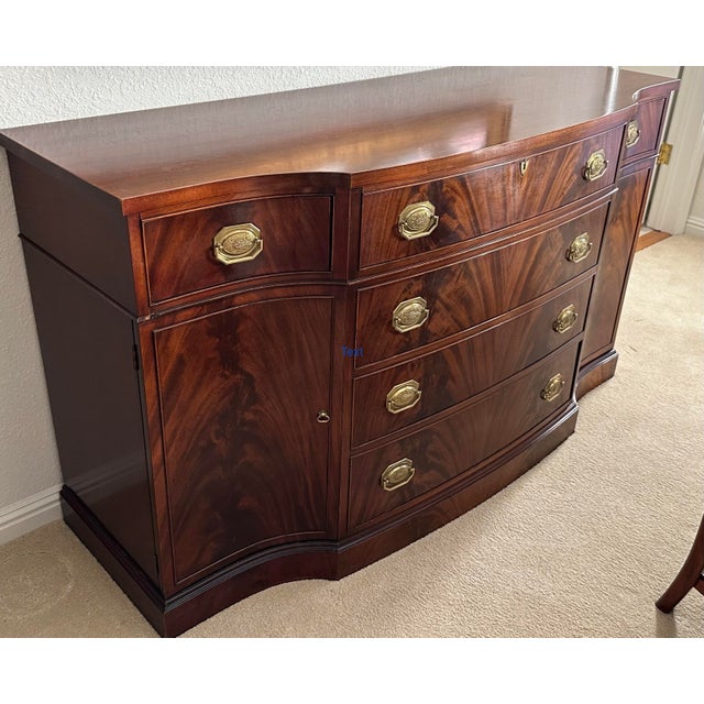 Thomasville Vintage Thomasville Chair Company Mahogany Duncan Phyfe-Style Dining Room Buffet For Sale - Image 4 of 8