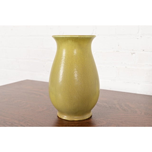 Arts & Crafts Rookwood Pottery Arts & Crafts Glazed Ceramic Art Pottery Vase, 1925 For Sale - Image 3 of 13