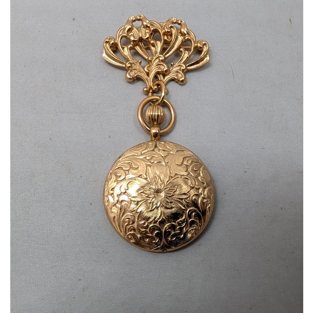 Napier Vintage 1964 Signed Napier Goldtone Pocket Watch Style Brooch For Sale - Image 4 of 6