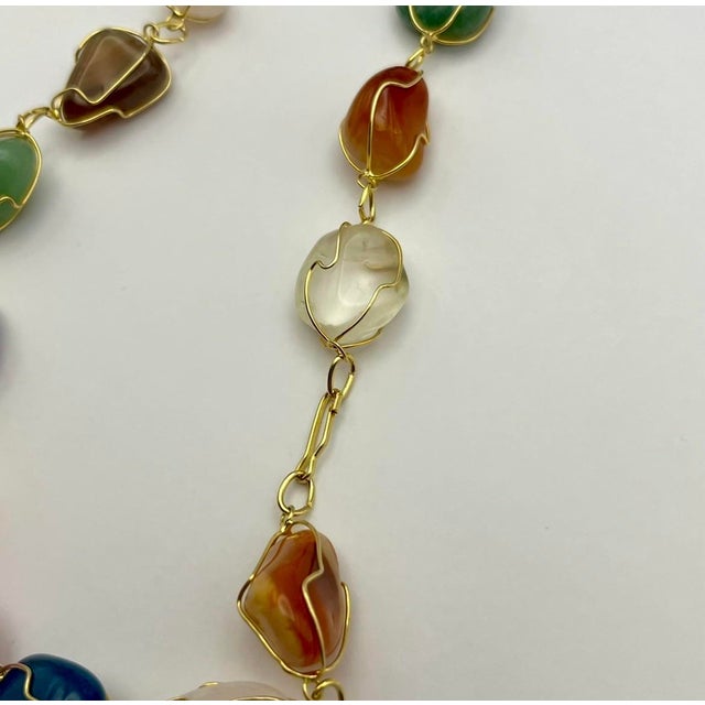 Pink Vibrant Caged Gemstone Necklace Gold Finish Wired Links Long 35” C. 1970 For Sale - Image 8 of 10