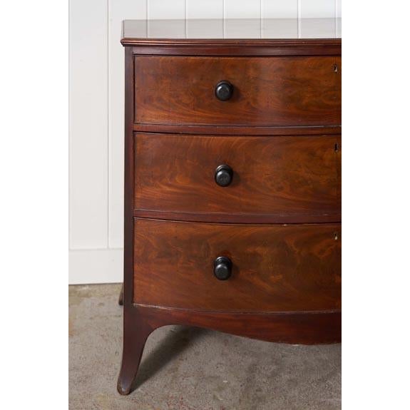 Wood Early 19th Century 3 Drawer Mahogany Bowfront Chest With Wooden Knobs For Sale - Image 7 of 9
