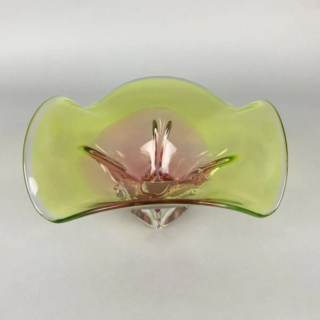 1960s Vintage Art Glass Bowl from Chribska Glass Work, 1960s For Sale - Image 5 of 11