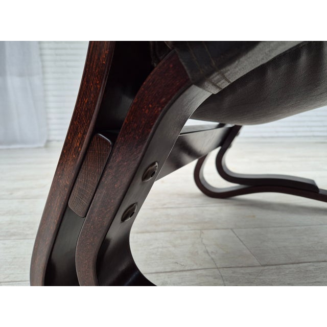 Vintage Scandinavian Lounge Chair in Leather and Bentwood, 1970s For Sale - Image 15 of 18