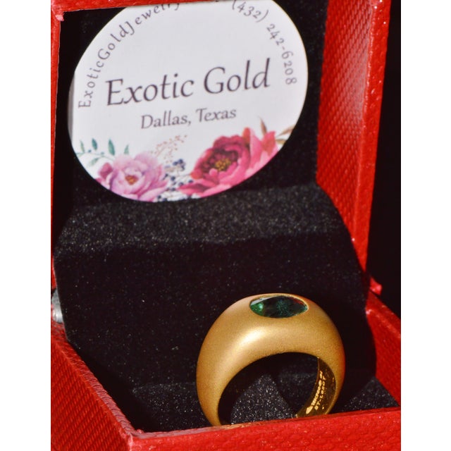 Certified Natural 1.62cts Emerald Solid 18k 750 Gold Dome Signet Ring Band, Size 6.5 For Sale - Image 12 of 12