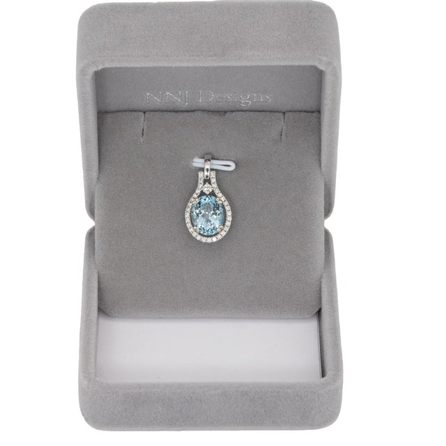 Modern 3.5Ct Aquamarine Pendant With Earth Mined Diamond: Solid 14k Gold, Oval 11x9mm For Sale - Image 3 of 8