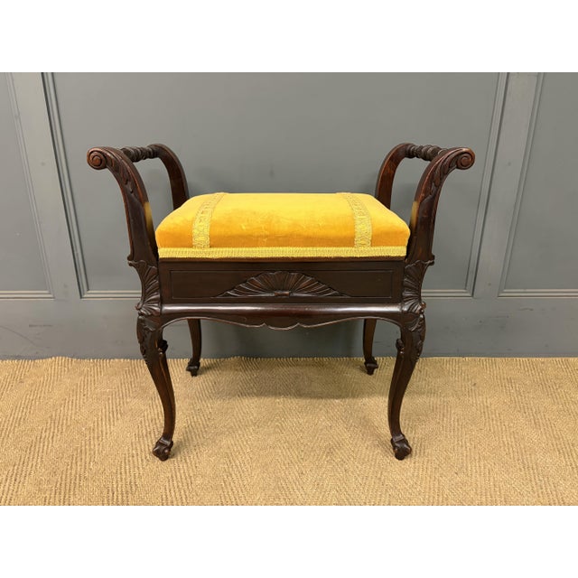 A lovely late Victorian period piano stool in solid mahogany. Well made from a very good grade of mahogany and with...