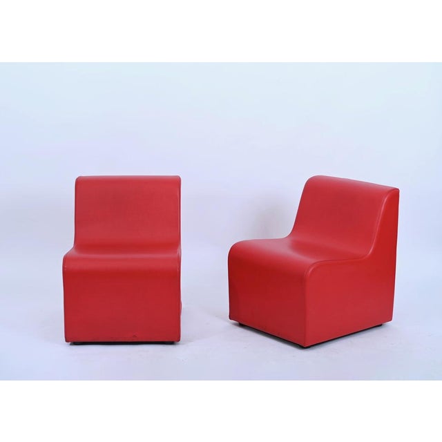 Red Mid-Century Modular Armchairs and Pouf in Red Leatherette, Italy, 1980s, Set of 3 For Sale - Image 8 of 17