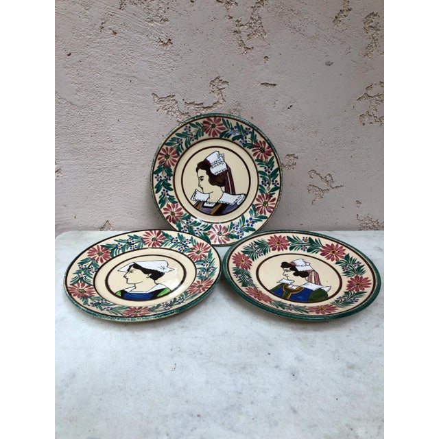 Henriot Quimper French Faience Plate Quimper, Circa 1920 For Sale - Image 4 of 5