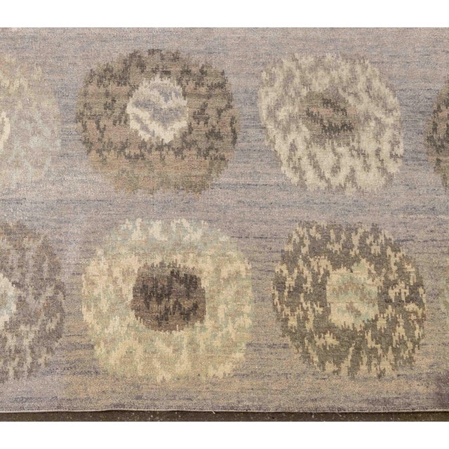 Tan Concentric Circle Pattern Carpet, 11' 6" X 9' 1" For Sale - Image 8 of 9