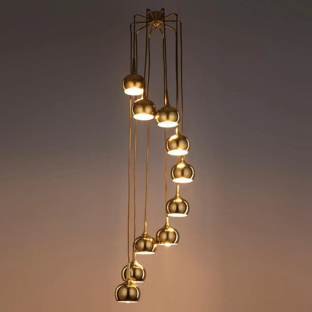 Metal Vintage Cascade Pendant Lamp with 10 Brass Teardrop Lampshades attributed to Hans-Agne Jakobsson for Markaryd, Sweden, 1970s For Sale - Image 7 of 8