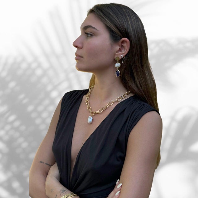 Majestic Pearl Stone Pendant Gold Link Chain Necklace For Sale - Image 4 of 9