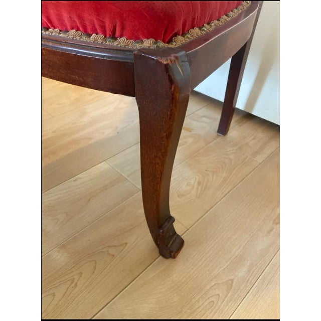 Late 19th Century Antique Federal Style Mahogany Side Chair With Red Velvet For Sale - Image 5 of 9