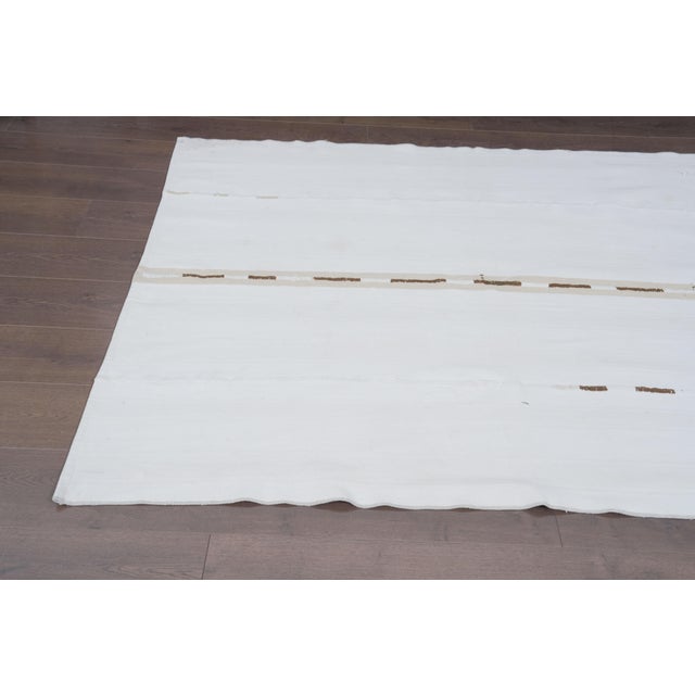 Cream 1970s Vintage Handmade Wool & Cotton Flatweave Kilim Rug – Neutral Cream Design For Sale - Image 8 of 11