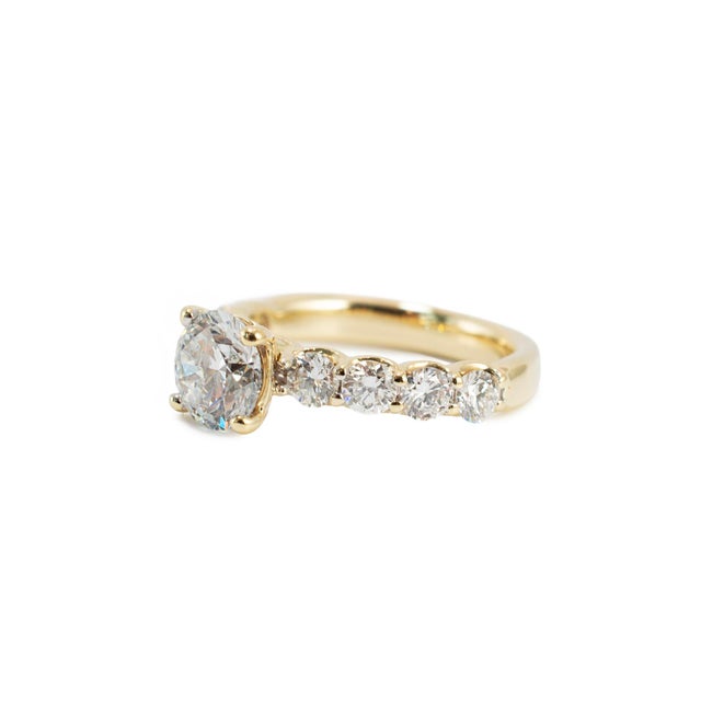 10k Yellow Gold 2.58ctw Round Brilliant Lab Grown Diamond Engagement Ring, Size 7 For Sale - Image 4 of 8