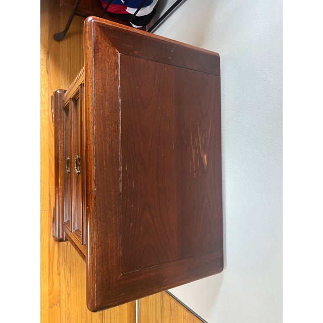 2000 - 2009 Stanley Furniture British Imperial Traditional Style Cherry Three-Drawer Nightstand For Sale - Image 5 of 8