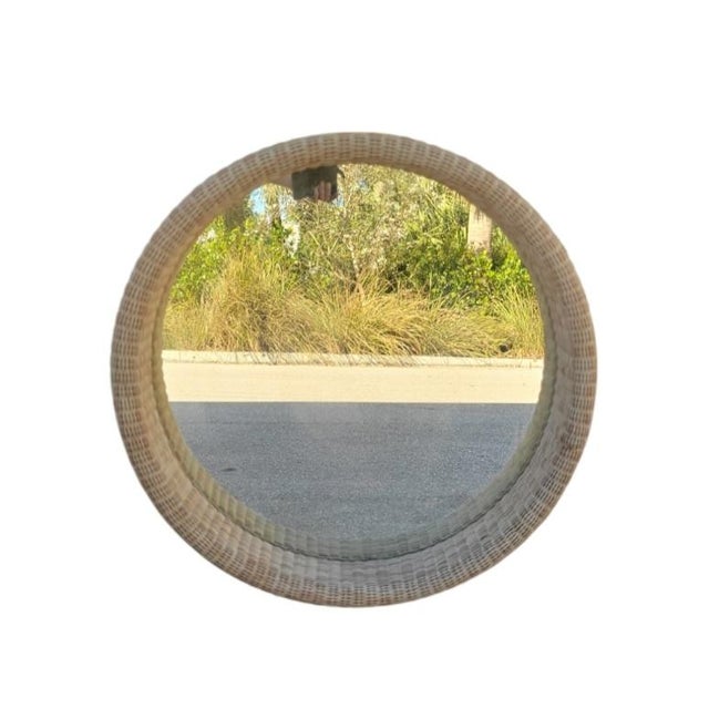 Pottery Barn Large Beige Textured Recessed Round Wicker Pottery Barn Style Wall Mirror For Sale - Image 4 of 8