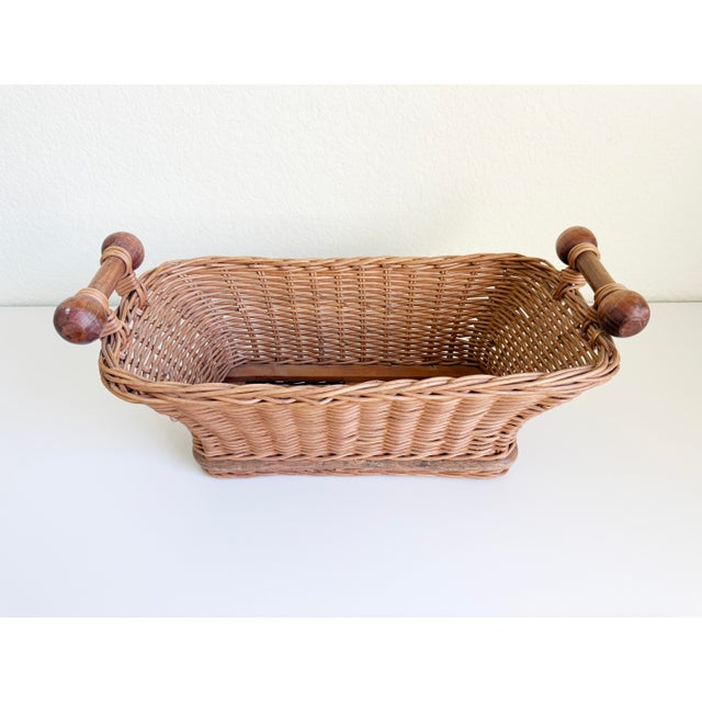 French Boulangerie Basket, Early to Mid-20th C For Sale - Image 9 of 11