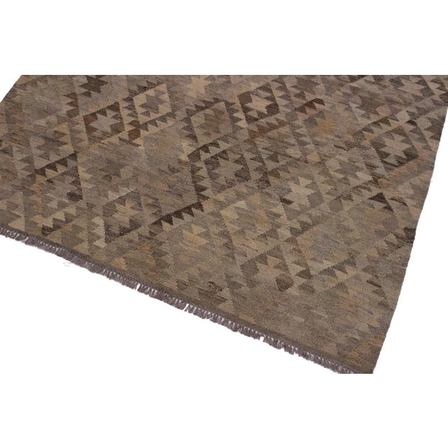 Tribal Navaho Kilim Tan Gray Wool Rug - 5'8" X 7'11" For Sale - Image 3 of 7