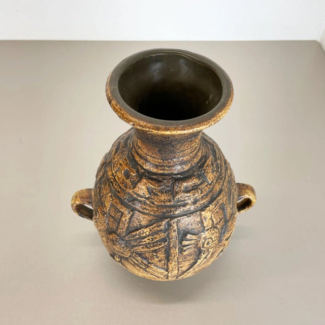 1970s Large Fat Lava Pottery Vase from Jasba Ceramics, Germany, 1970s For Sale - Image 5 of 18