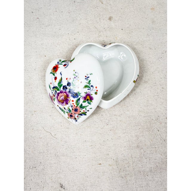 Limoges, France Vintage Limoges Heart Shaped Floral Box For Sale - Image 4 of 7