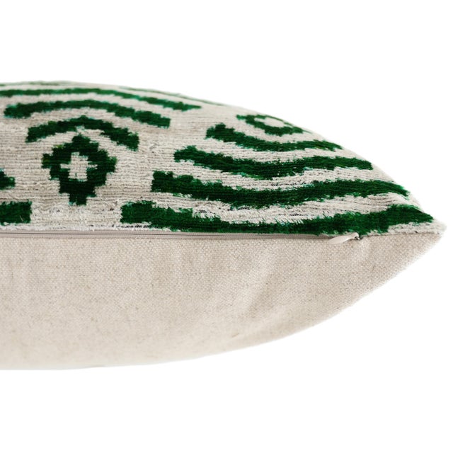 Emerald Hand-Knotted Emerald Green Geometric Silk Velvet Pillow - 20x20 Ikat For Sale - Image 8 of 8