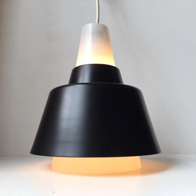 Mid-Century Italian Pinstriped Glass Pendant Light, 1950s For Sale - Image 4 of 10