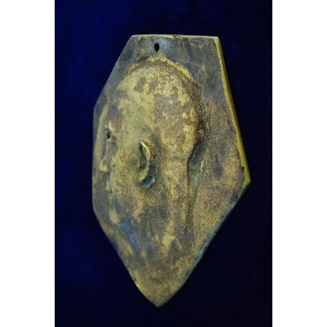 20th Century Gilded Bronze Plaque Sculpture with Bas-Relief Face of Benito Mussolini from Dux For Sale - Image 13 of 18
