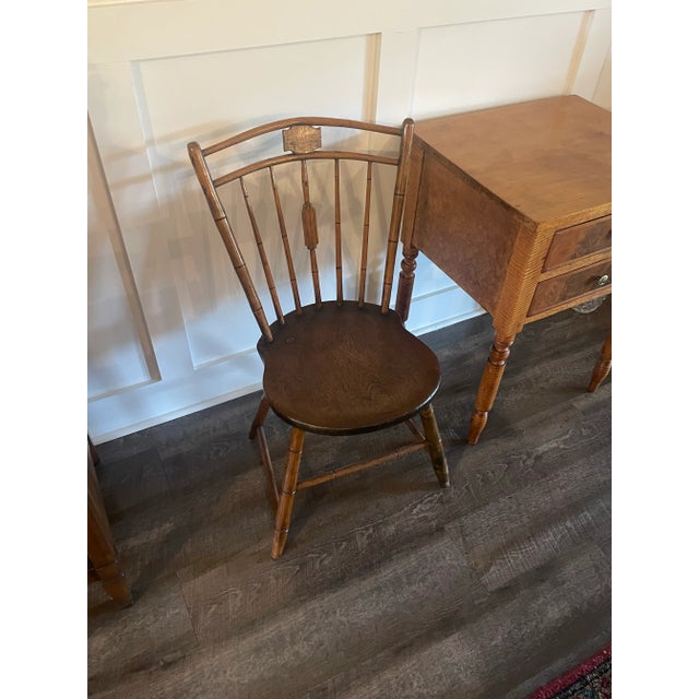 Handcrafted and carved with through tenons Federal Windsor country chair, circa 1790 - 1810. Handmade using mixed woods,...