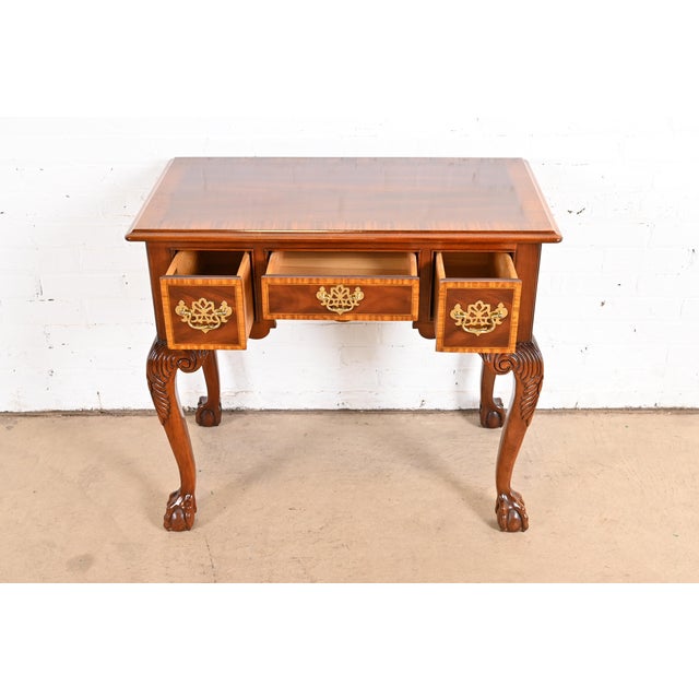 1980s Councill Furniture Chippendale Banded Mahogany Lowboy Dressing Table or Entry Table For Sale - Image 5 of 12